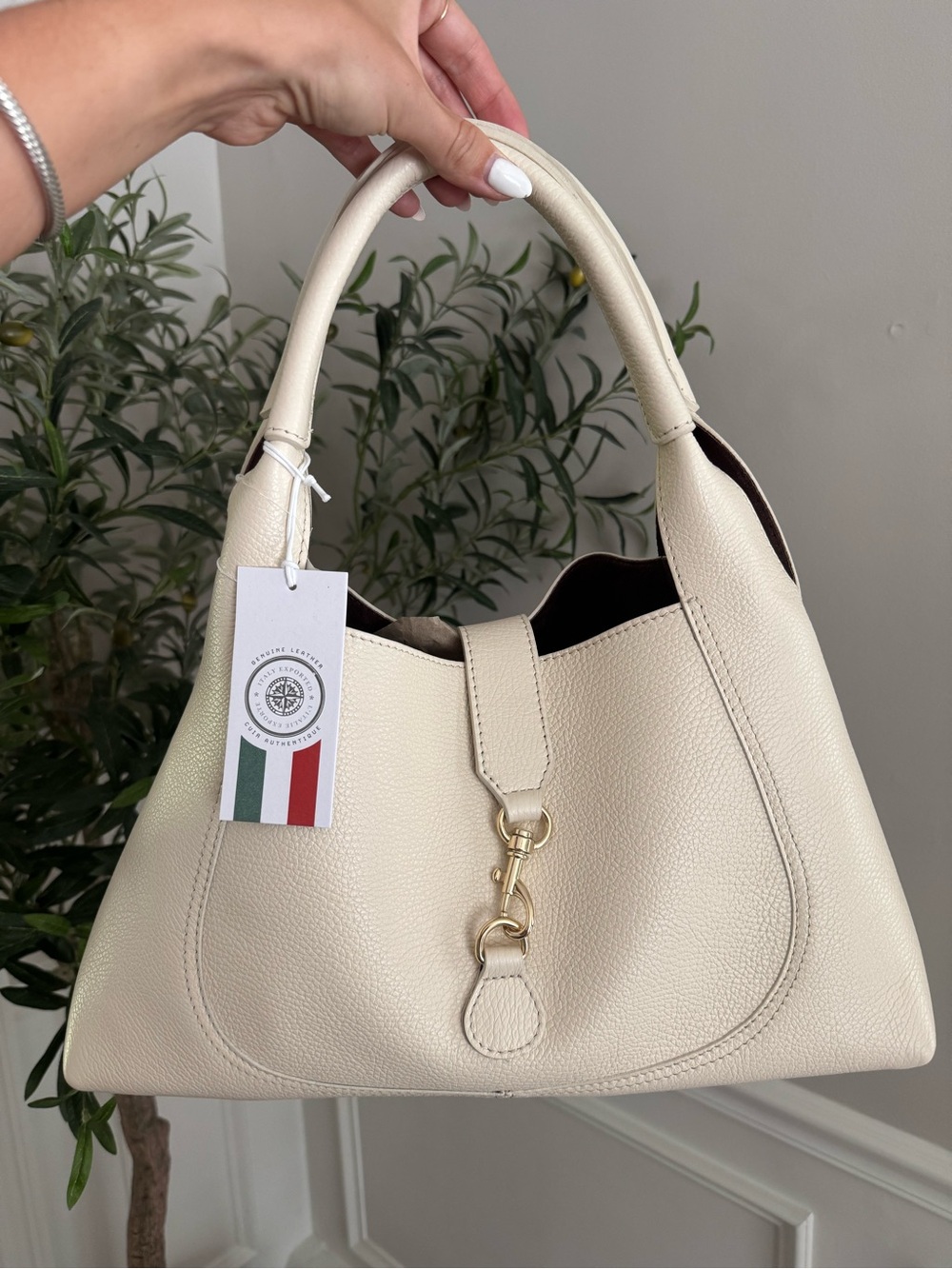 Cream Leather Shoulder Bag with Gold Hardware